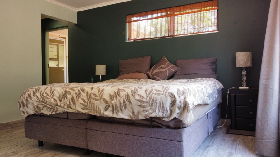 4 Bedroom Property for Sale in Hersham Western Cape